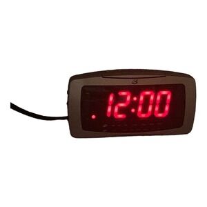 GPX CR2307 AM/FM Clock Radio Large Display, Silver, Tested, Works Great